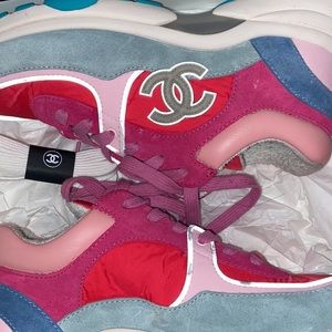 Chanel sneakers size 37